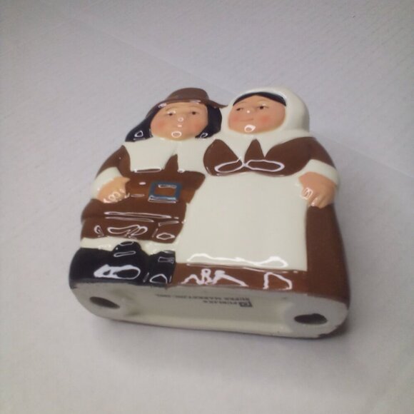 The Pilgrim Pair Collectable Napkin Holder Publix Ceramic - Picture 13 of 14